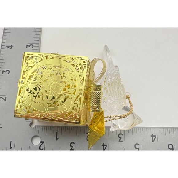 Cardinal Bird on Present Christmas Tree Ornament Light Up Gold Tone Ornate Gift - Picture 4 of 7